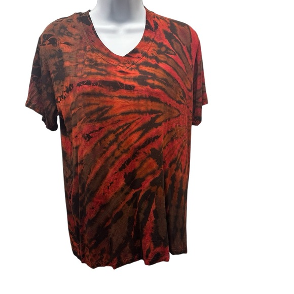 Sacred Threads Tops - NWT.  Sacred Threads T-Shirt. Size Medium. 222193.  CL/GR 03